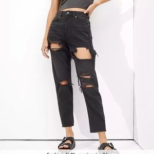 American Eagle Ripped Mom Jean